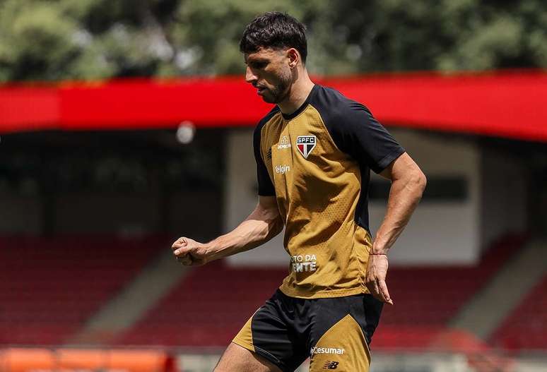 Com Calleri, S&atilde;o Paulo tenta aproveitar o fator casa para subir na tabela &ndash;