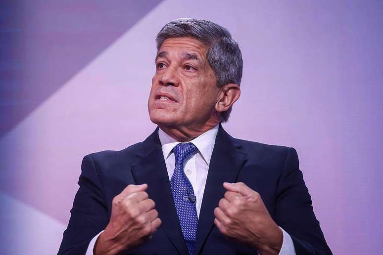 O vice-ministro das Rela&ccedil;&otilde;es Exteriores de Cuba, Carlos Fern&aacute;ndez de Coss&iacute;o, disse que a Venezuela era mais um pa&iacute;s "amigo" do que um "aliado"