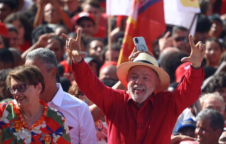 Para Zimerman, Lula acertou em programas sociais no terceiro mandato, como o P&eacute; de Meia, mas errou em