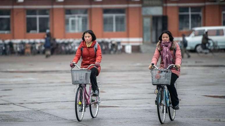 Os cidad&atilde;os comuns da Coreia do Norte enfrentam dificuldade para ganhar a vida