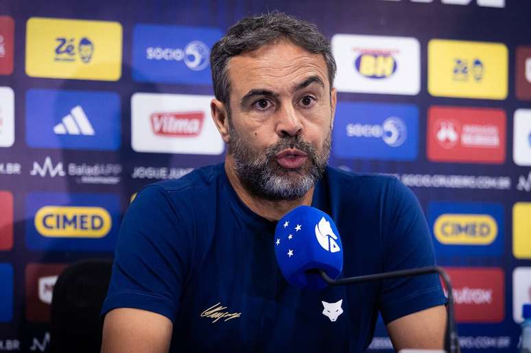 Artur Jorge analisou a vit&oacute;ria do Cruzeiro sobre o Gr&ecirc;mio na Arena &ndash;