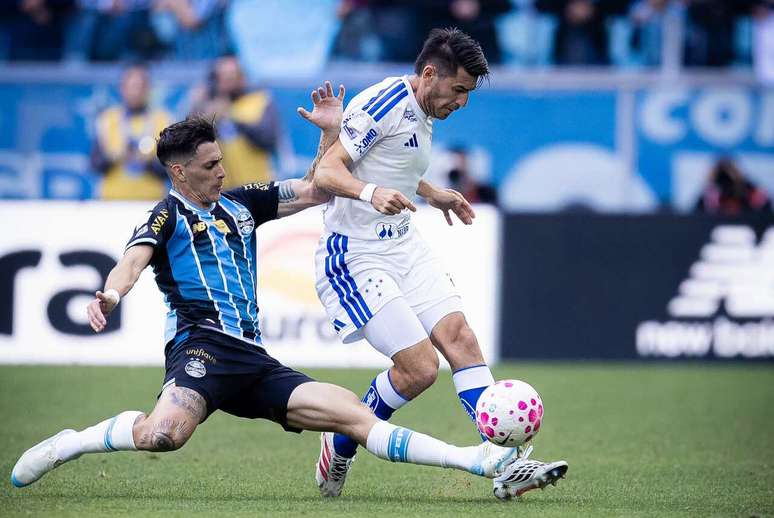 Gr&ecirc;mio foi derrotado pelo Cruzeiro por 4 a 2 na Arena &ndash;