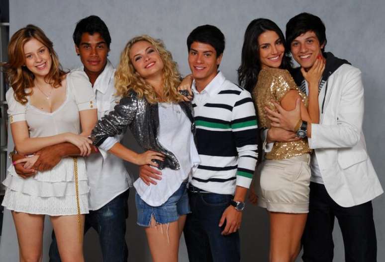 Elenco da vers&atilde;o brasileira da novela 'Rebelde', da Record.