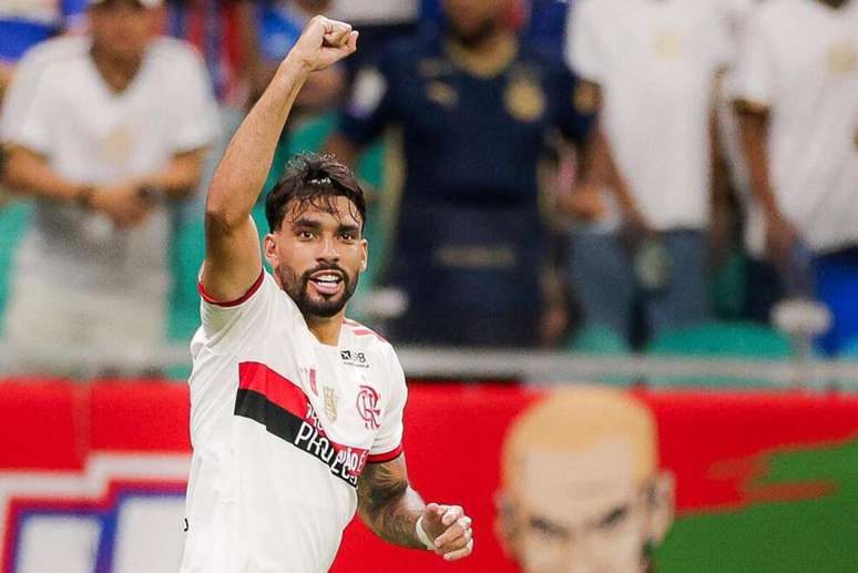 Lucas Paquet&aacute; vive a temporada com mais gols por clubes na carreira &ndash;