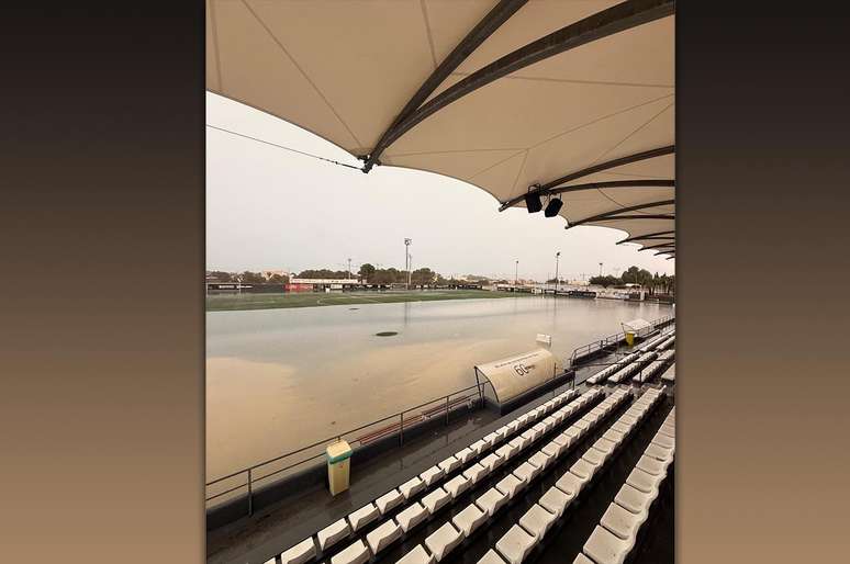 Autoridades suspenderam atividades esportivas ap&oacute;s fortes chuvas em Ibiza &ndash;