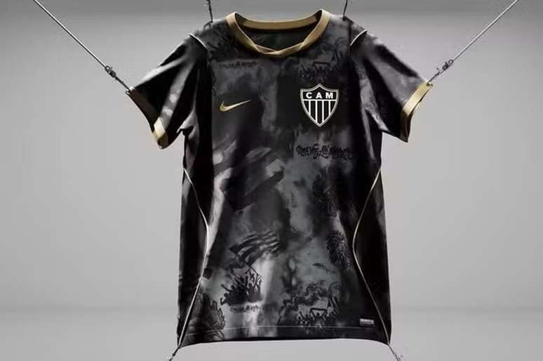 Imagens dos modelos de uniformes que participam do &ldquo;Manto da Massa&rdquo; &ndash;