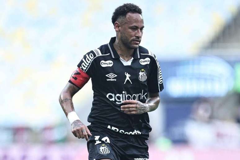 Neymar colocou uma bola na trave diante do Fluminense no Maracan&atilde; &ndash;