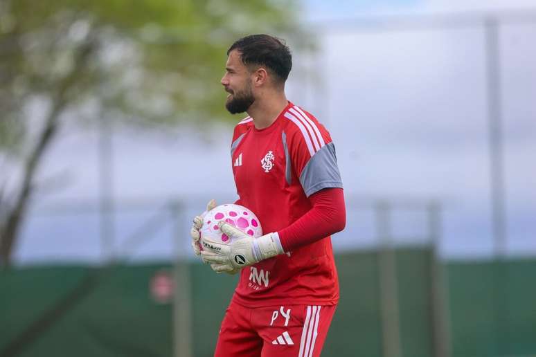 Matheus Cunha n&atilde;o aproveitou a chance como titular do Internacional &ndash;