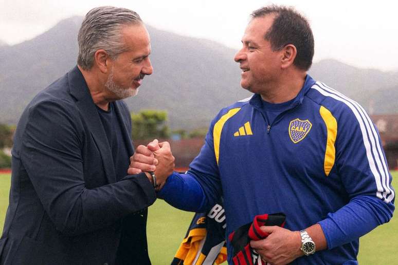 Flamengo retribui o favor ap&oacute;s treinar algumas vezes no CT do Boca &ndash;
