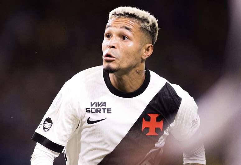 Adson ser&aacute; titular, mais uma vez, diante do Boca &ndash;