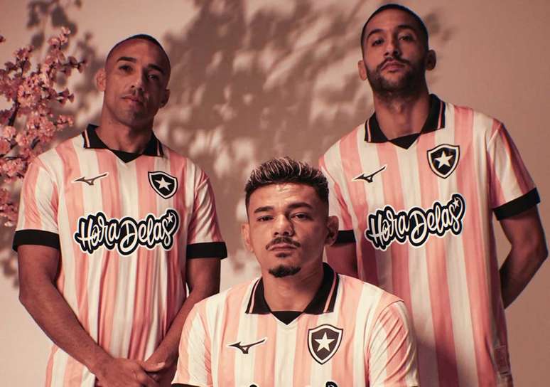 Mar&ccedil;al, Tiquinho e Ziyech se engajam na luta contra o c&acirc;ncer &ndash;
