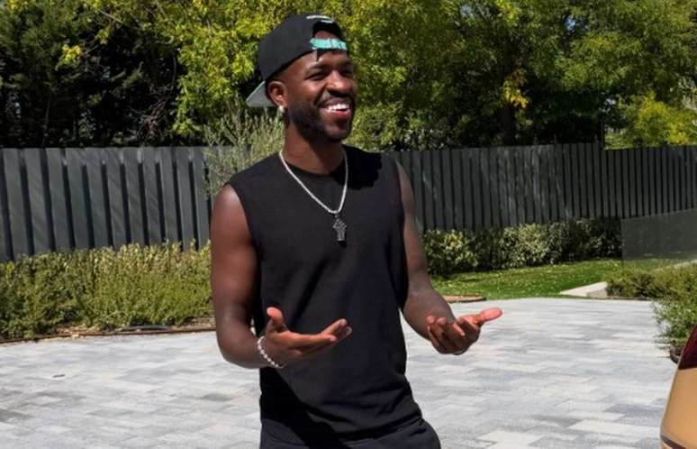 Vini Jr, do Real Madrid, est&aacute; em quinto lugar na lista dos jogadores mais bem pagos do mundo &ndash;