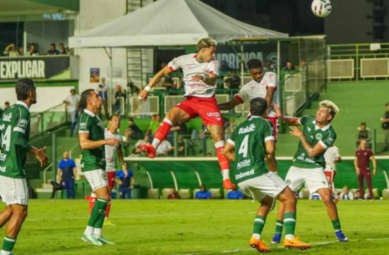 Goiás X Náutico não saiu do zero a zero –