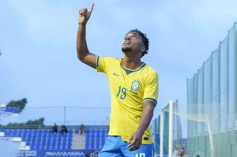 Jovem marcou tr&ecirc;s gols pela Sele&ccedil;&atilde;o Brasileira sub-20 &ndash;