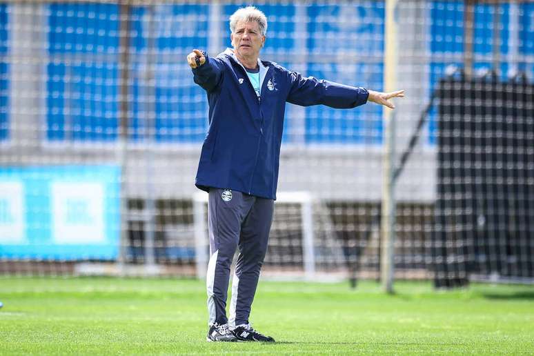 Renato ter&aacute; de fazer mudan&ccedil;as no Gr&ecirc;mio para pr&oacute;xima rodada &ndash;