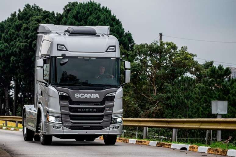 O cavalo mec&acirc;nico 430 G Super &eacute; um dos modelos que chegam ao mercado com a nova motoriza&ccedil;&atilde;o para o transporte de cargas industriais e e-commerce.