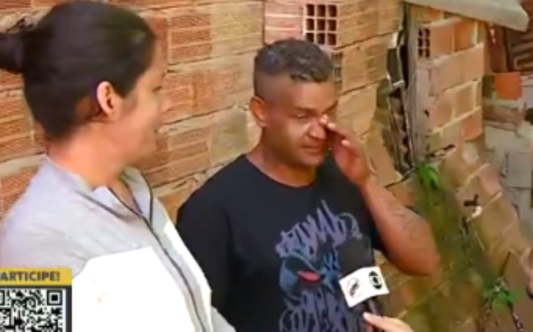 Morador que resgatou beb&ecirc; rec&eacute;m-nascido se emociona em entrevista
