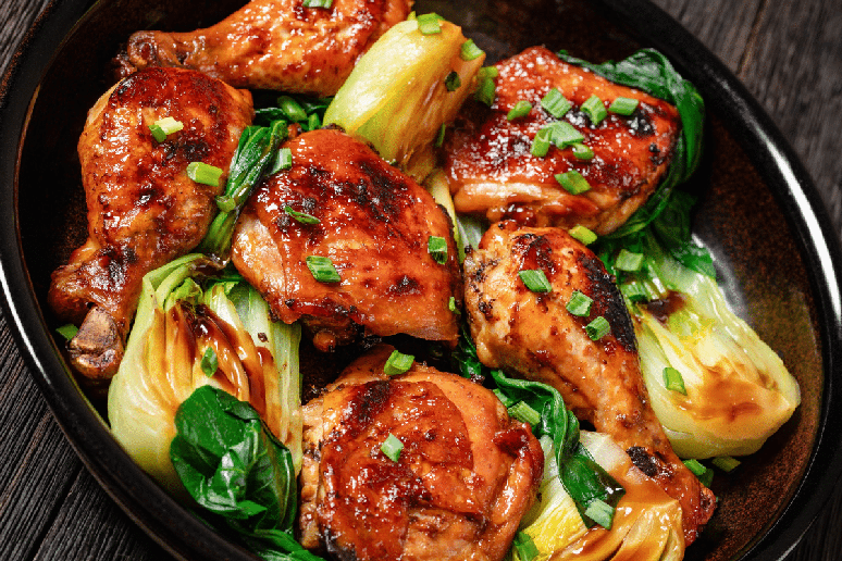 Frango assado glaceado com acelga chinesa 