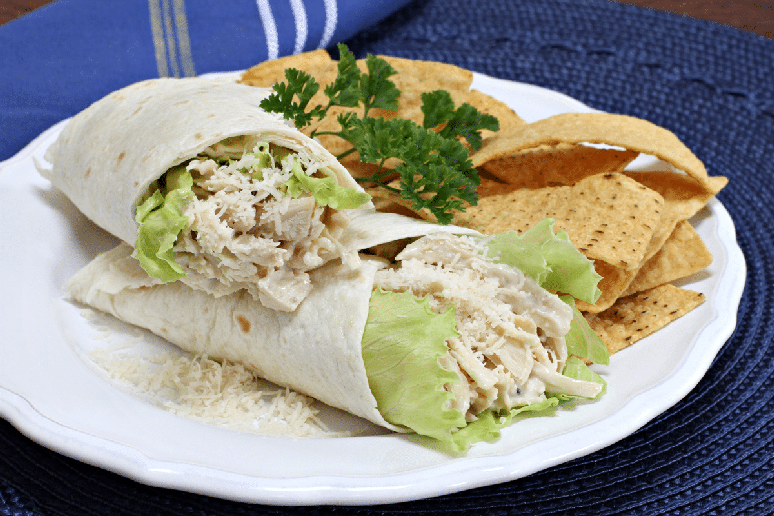 Wrap de frango desfiado 