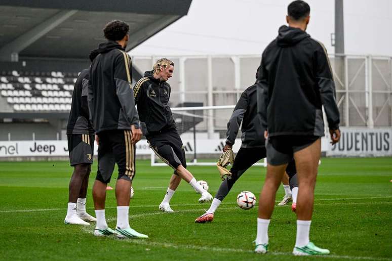 Atividade de prepara&ccedil;&atilde;o da Juve antes de receber o Rennes na Liga Europa &ndash;