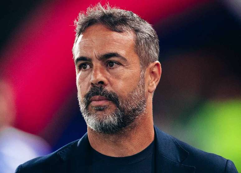Artur Jorge chegou ao Cruzeiro em mar&ccedil;o &ndash;