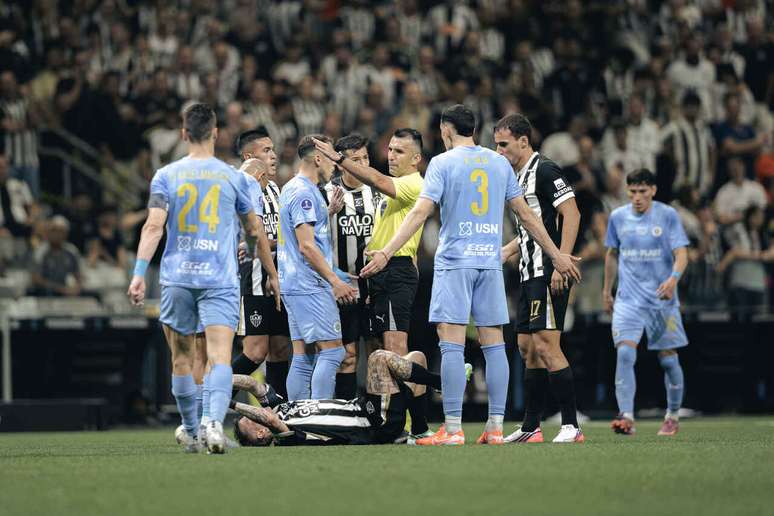 Montevideo City Torque perdeu por 3 a 0 para o Atl&eacute;tico no jogo de ida &ndash;