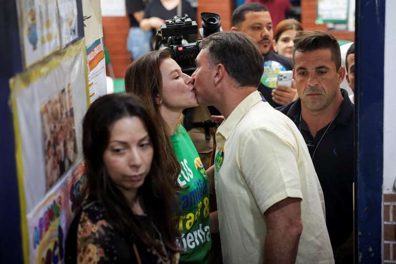 'Foi uma paix&atilde;o avassaladora. Com tr&ecirc;s dias, ela j&aacute; estava dizendo para mim que me amava', disse Fl&aacute;vio sobre Fernanda