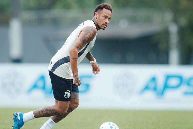 Neymar em treino pelo Santos &ndash;