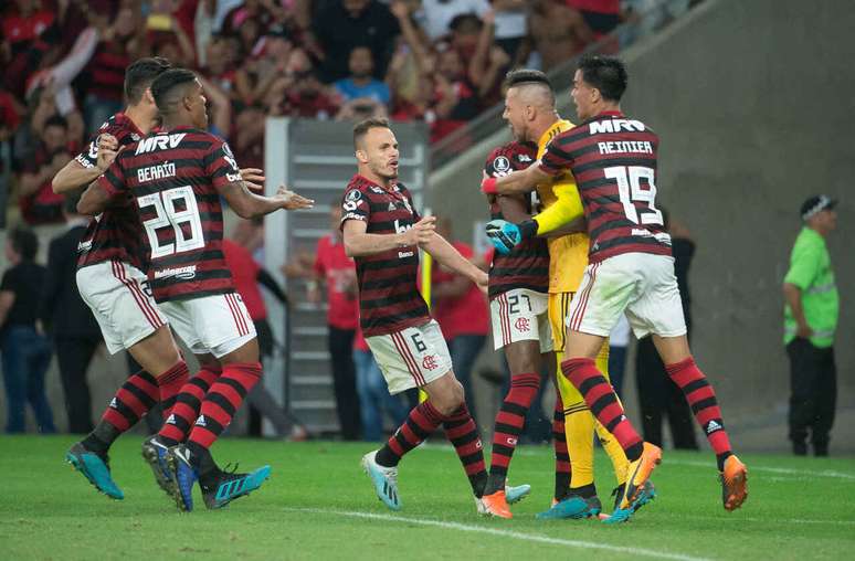 Diego Alves foi um dos her&oacute;is do Flamengo na Libertadores de 2019 &ndash;