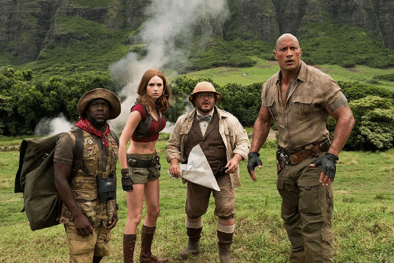 Em &ldquo;Jumanji: Bem-Vindo &agrave; Selva&rdquo;, quatro adolescentes entram em um jogo e precisam superar desafios para conseguir voltar para casa 
