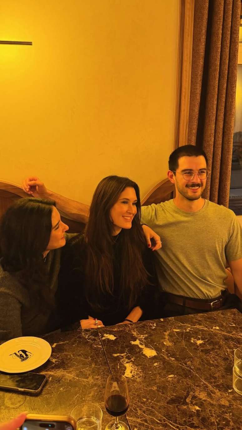 Beatriz, Laura e Vin&iacute;cius completaram 29 anos