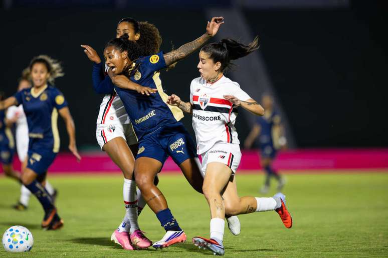 S&atilde;o Paulo e Bahia mediram for&ccedil;as na noite desta quarta-feira, pela Copa do Brasil Feminina &ndash;