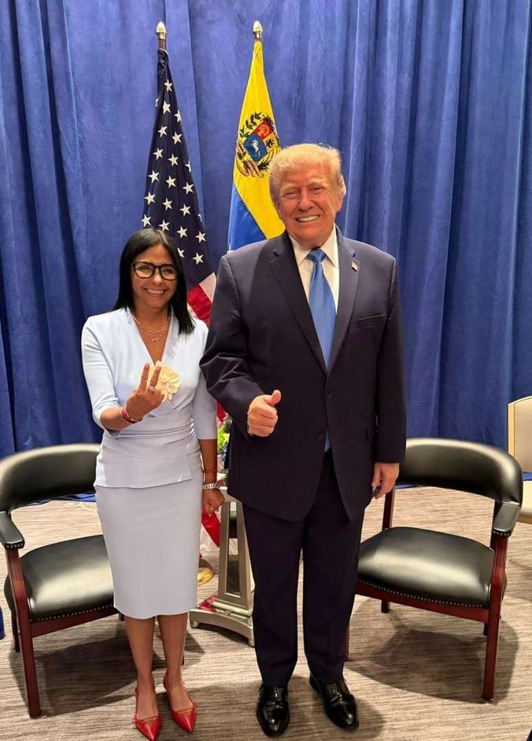 A foto do encontro entre Delcy Rodr&iacute;guez e Donald Trump