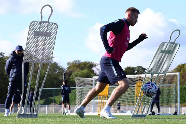 Atividade de prepara&ccedil;&atilde;o do Tottenham antes de visitar o Chelsea &ndash;