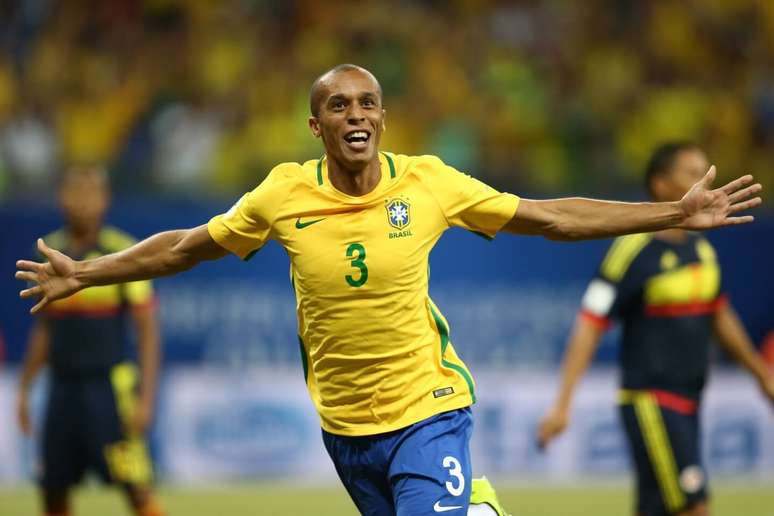 Pai de Jo&atilde;o Vitor, Miranda fez 58 jogos pela Sele&ccedil;&atilde;o Brasileira onde marcou tr&ecirc;s gols &ndash;