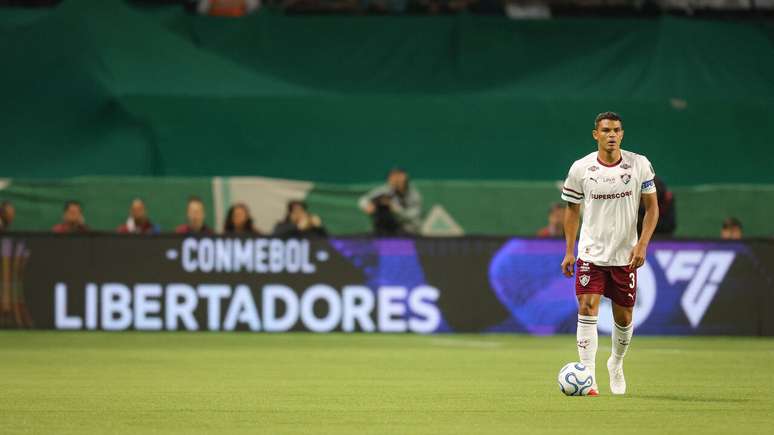 Thiago Silva tem contrato at&eacute; o fim de 2026 e deve se aposentar do futebol &ndash;