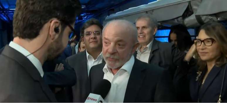 'Vim nesse debate para ganhar as elei&ccedil;&otilde;es', diz Lula ao chegar na TV Globo