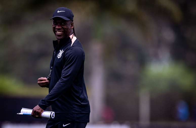 Seedorf ter&aacute; tr&ecirc;s jogos em 12 dias antes de parada para a Data Fifa &ndash;
