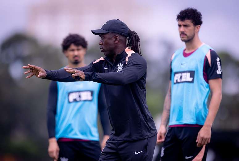Vit&oacute;ria no Rio pode salvar a pele do Corinthians no Brasileir&atilde;o &ndash;