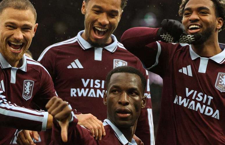 Aston Villa vence o time de Manchester na 8&ordf; rodada do Ingl&ecirc;s &ndash;