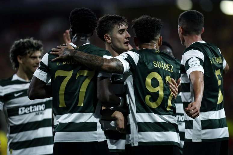 Sponting tenta, em casa, vencer para n&atilde;o desgarrar ainda mais do l&iacute;der Porto.