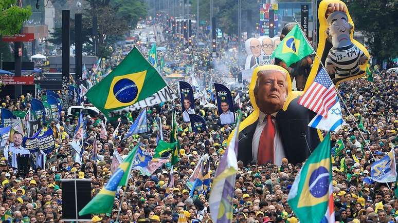 Muitos bolsonaristas pedem o apoio do presidente americano, Donald Trump, na disputa com Lula