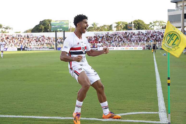 Pedro Lima comemora gol de empate do S&atilde;o Paulo &ndash;