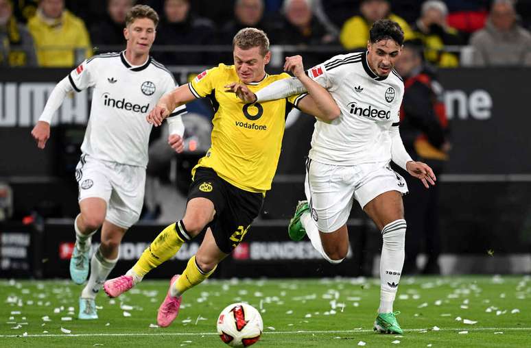Borussia Dortmund supera o Eintracht Frankfurt&nbsp; pela 7&ordf; rodada da Bundesliga &ndash;