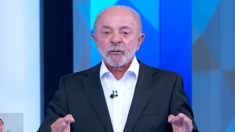 Lula questiona Fl&aacute;vio sobre investimentos no SUS