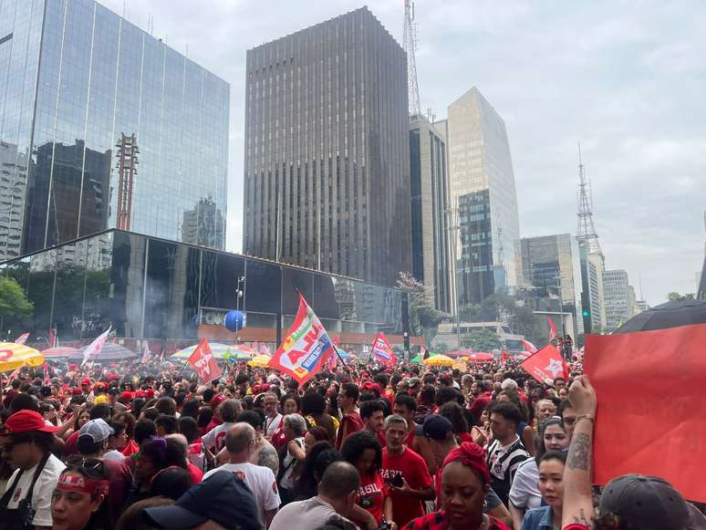 Apoiadores de Lula na Avenida Paulista, em S&atilde;o Paulo