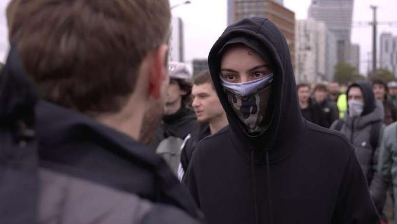 "Queremos mesmo uma mudan&ccedil;a na Fran&ccedil;a", disse um adolescente manifestante &agrave; BBC