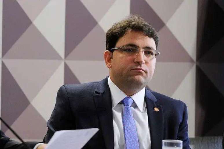 Willer Tomaz fez cinco viagens internacionais com Fl&aacute;vio Bolsonaro em cinco meses