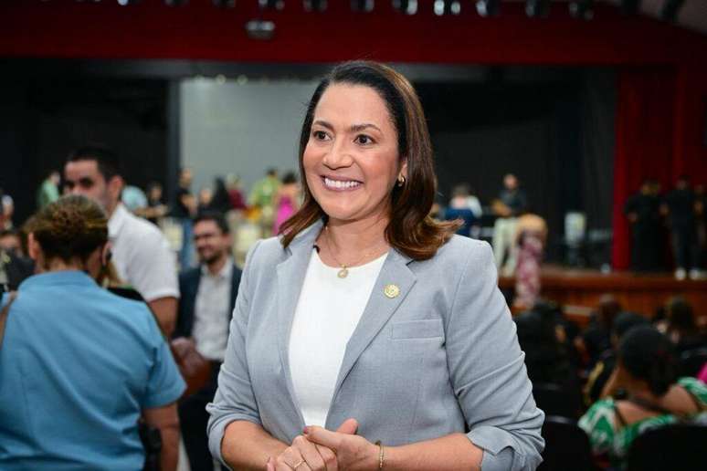 Mailza Assis seguir&aacute; no governo do Acre