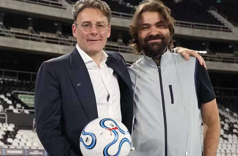 Gabriel de Alba (&agrave; esquerda) deseja comprar a SAF do Botafogo &ndash;